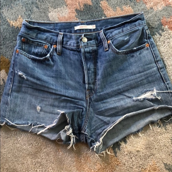 Levi’s high waisted shorts size 29 - Picture 1 of 3